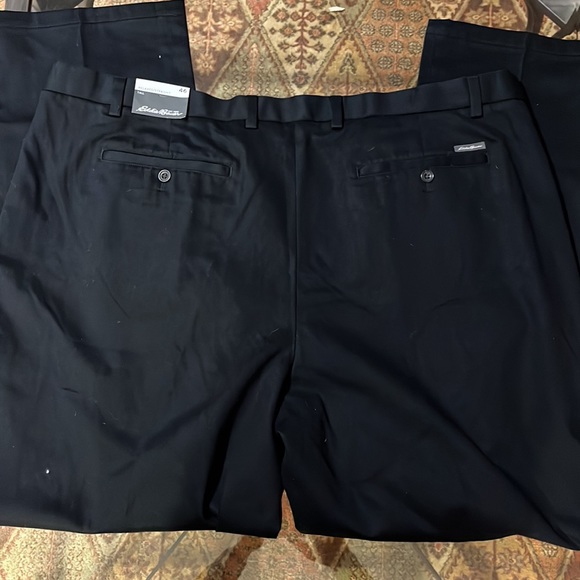 NWT Mens Eddie Bauer size 46 Tall Classic Relaxed/Straight Fit Pleat Front Pants - Picture 5 of 10